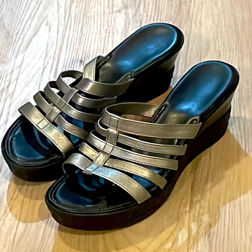 - Italian shoe maker sandals in silver size 10